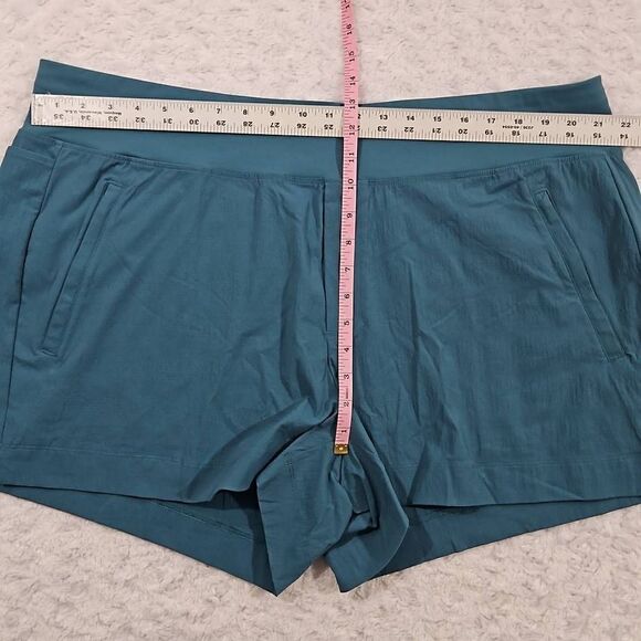 Athleta Trekkie North short women's size 20 Teal #530626 - Picture 4 of 13